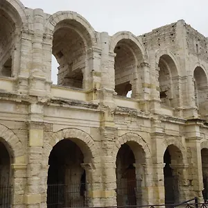 Maison Typiquement Arlesienne Arles